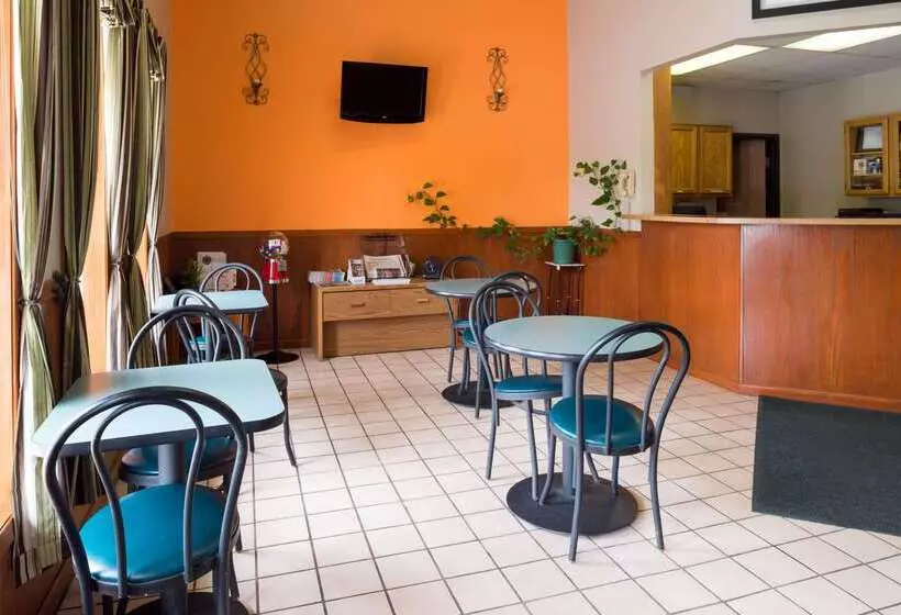 ホテル Super 8 By Wyndham Omaha Ne