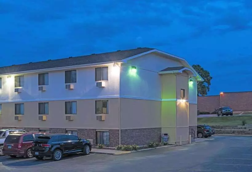 ホテル Super 8 By Wyndham Omaha Ne