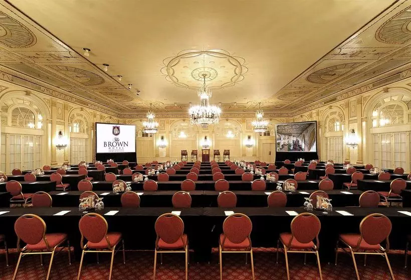 ホテル The Brown