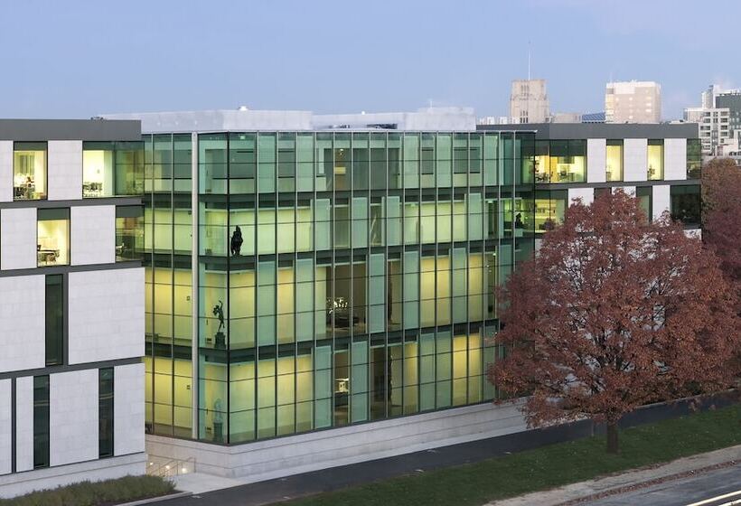 هتل The Colonnade