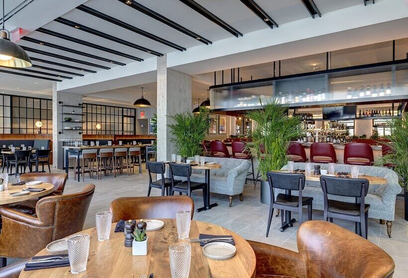 هتل The Colonnade