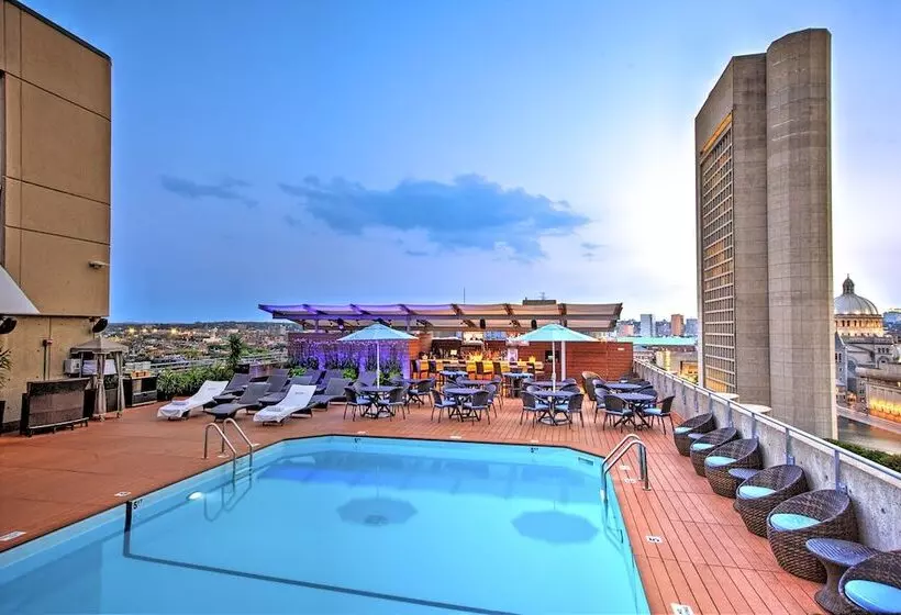 酒店 The Colonnade