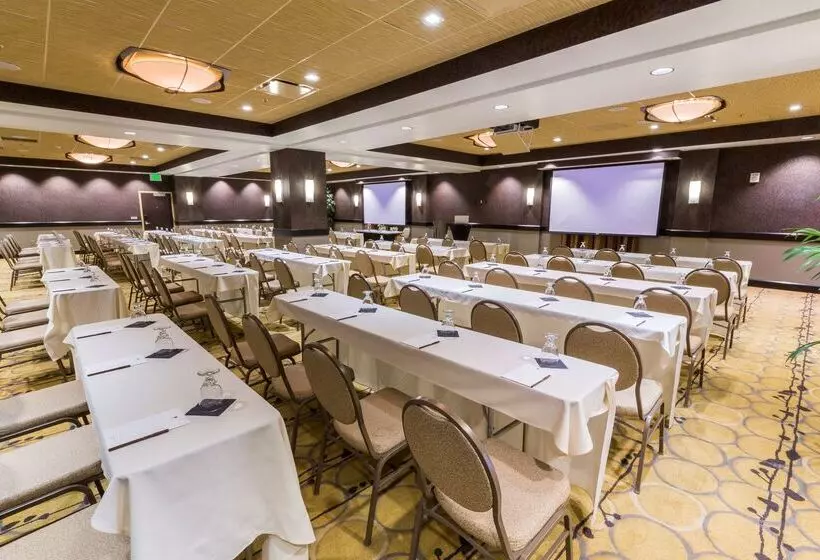 The Strathallan Rochester Hotel & Spa   Doubletree By Hilton