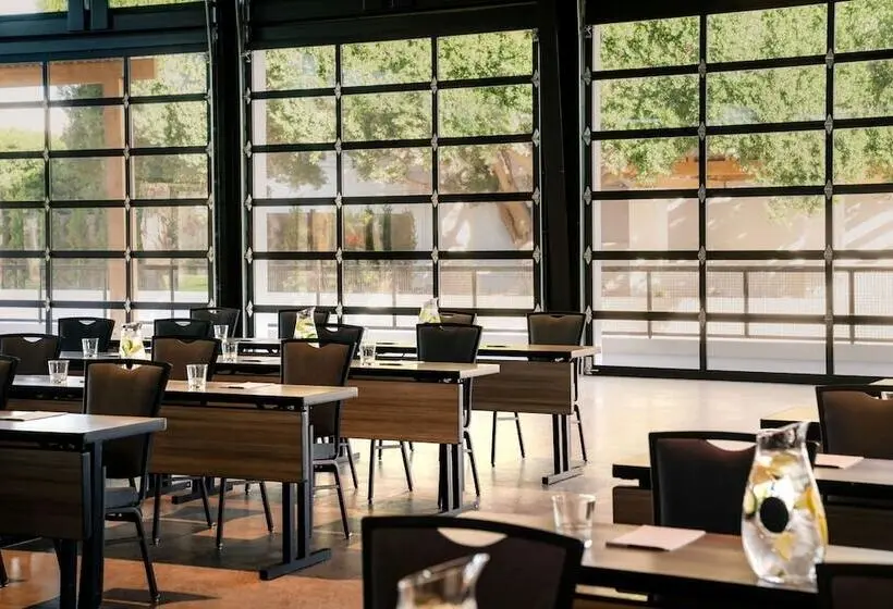 Kimpton Miralina Resort and Villas by IHG