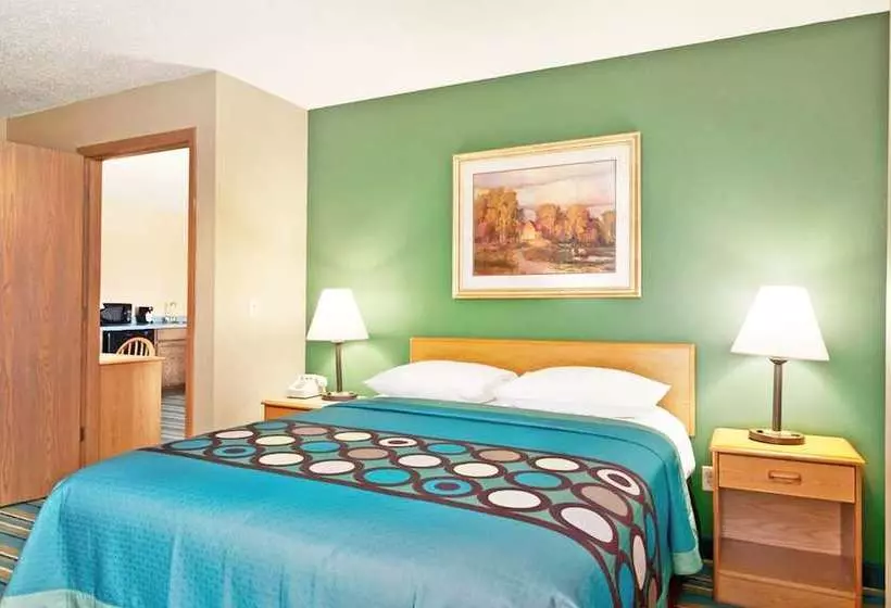 Motel Coratel Inn & Suites By Jasper Hastings