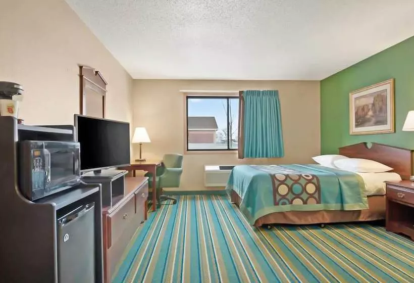 Motel Coratel Inn & Suites By Jasper Hastings