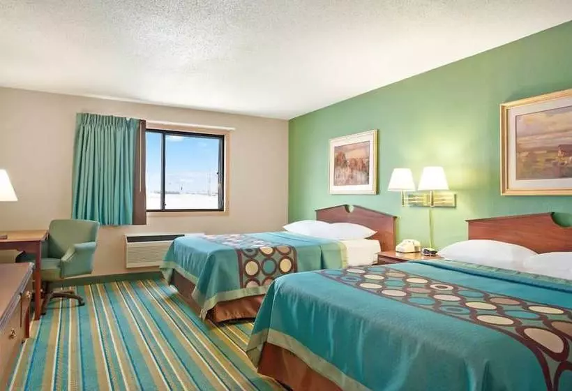 Motel Coratel Inn & Suites By Jasper Hastings