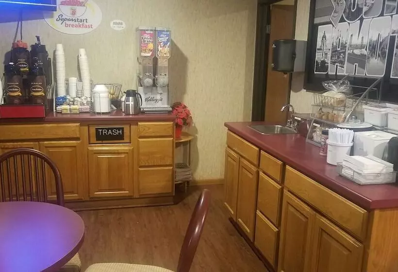 מוטל Super 8 By Wyndham Milbank Sd