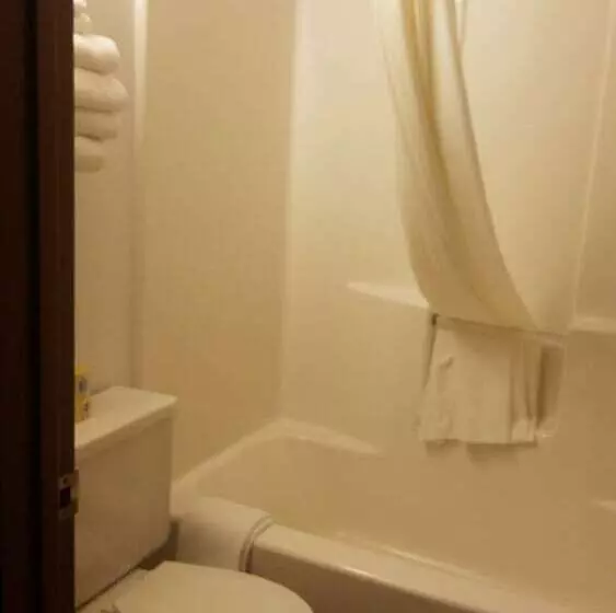 מוטל Super 8 By Wyndham Milbank Sd