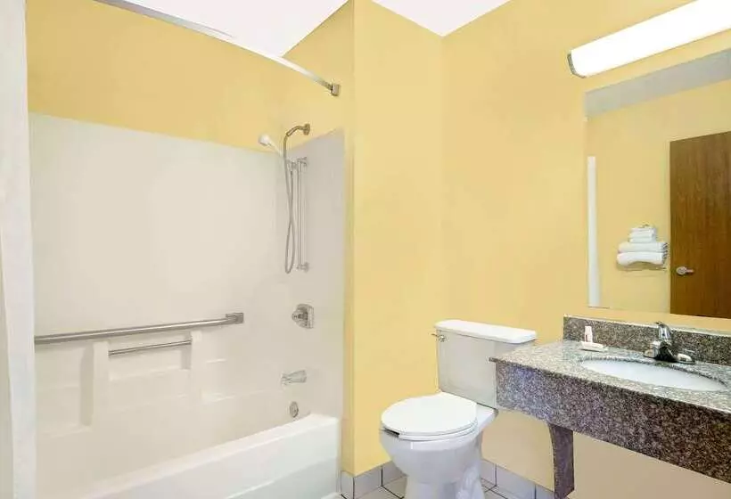 فندق على الطريق Super 8 By Wyndham Muncie/ball St. College Area