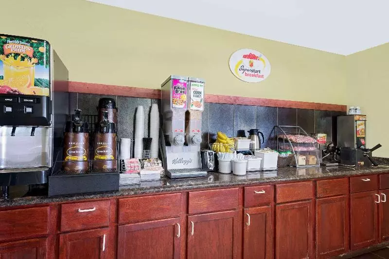 فندق على الطريق Super 8 By Wyndham Muncie/ball St. College Area