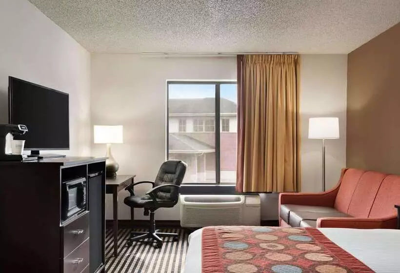 فندق على الطريق Super 8 By Wyndham Wausau