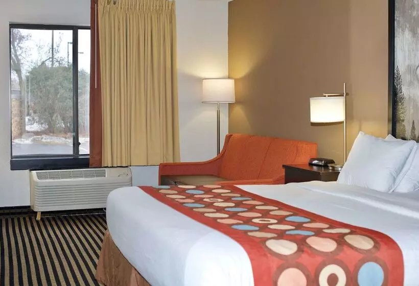 فندق على الطريق Super 8 By Wyndham Wausau