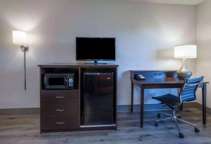 فندق على الطريق Super 8 By Wyndham Wausau