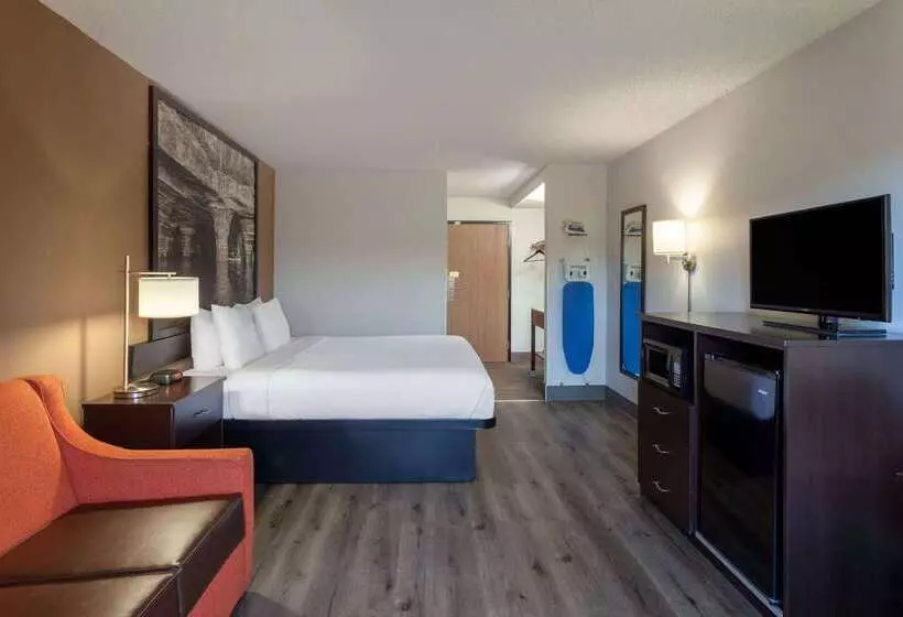 فندق على الطريق Super 8 By Wyndham Wausau