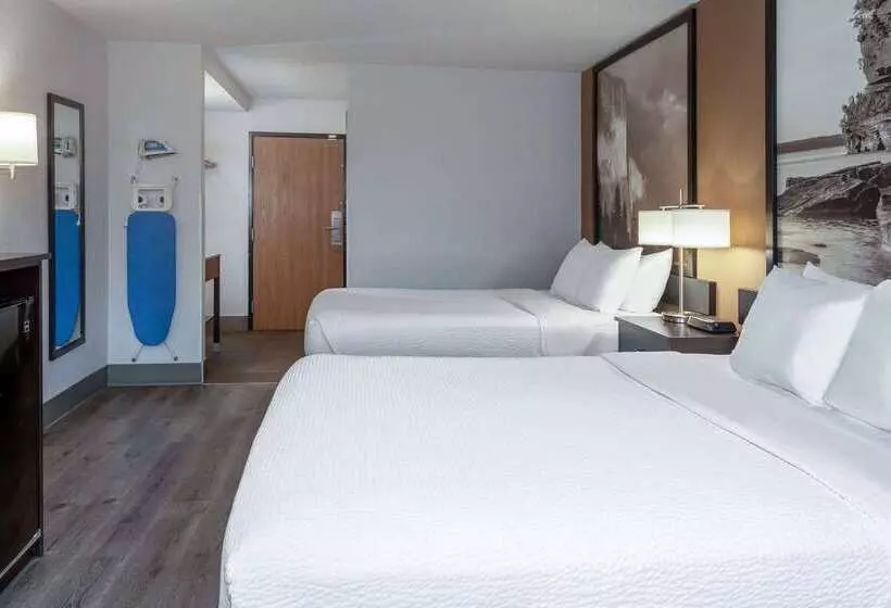 فندق على الطريق Super 8 By Wyndham Wausau