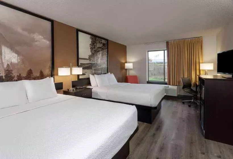 فندق على الطريق Super 8 By Wyndham Wausau