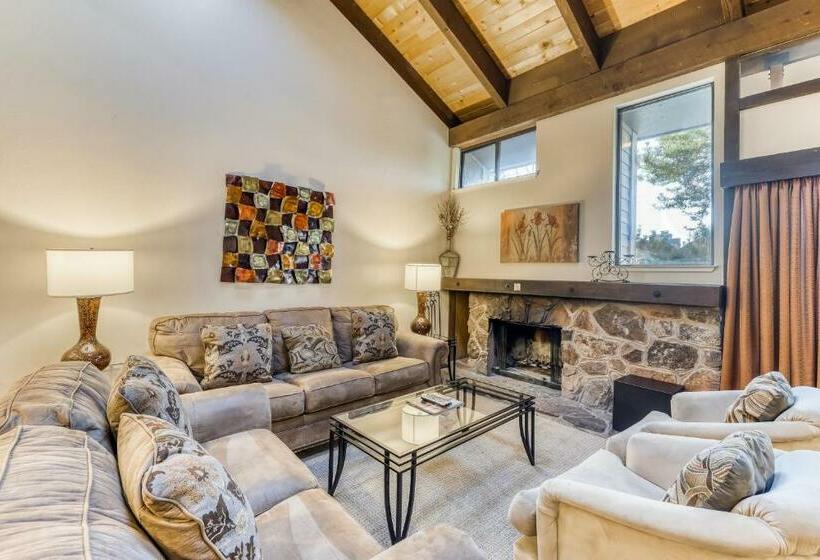 استراحتگاه Tahoe Beach And Ski