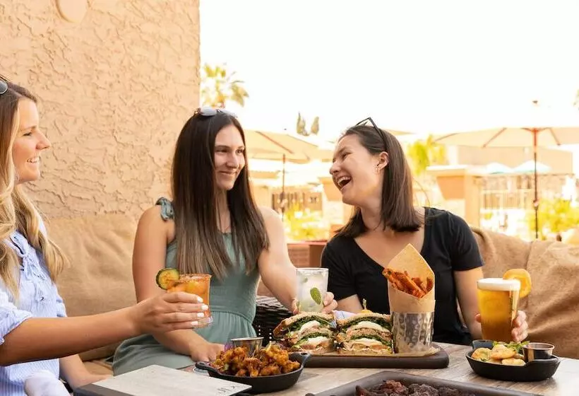 The Scottsdale Plaza Resort & Villas