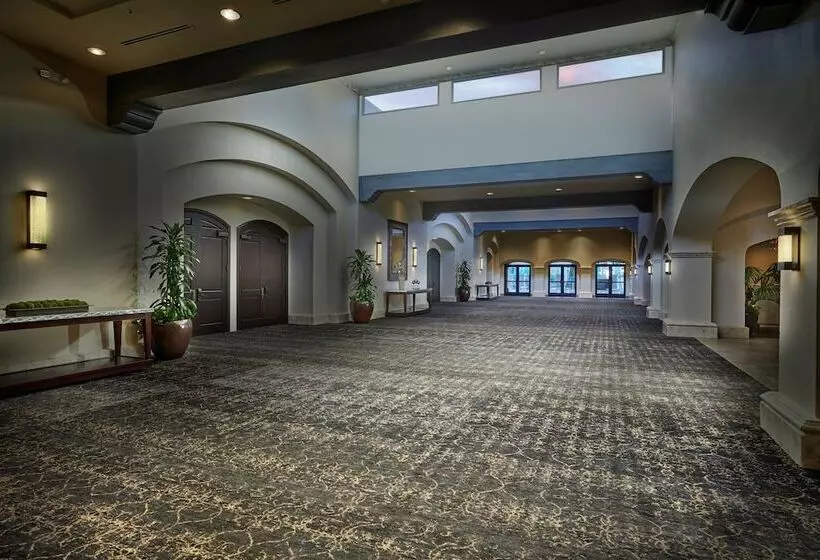 The Scottsdale Plaza Resort & Villas