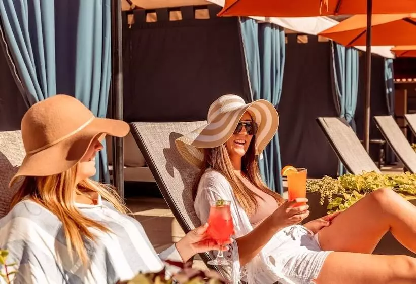 The Scottsdale Plaza Resort & Villas