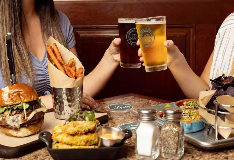 The Scottsdale Plaza Resort & Villas