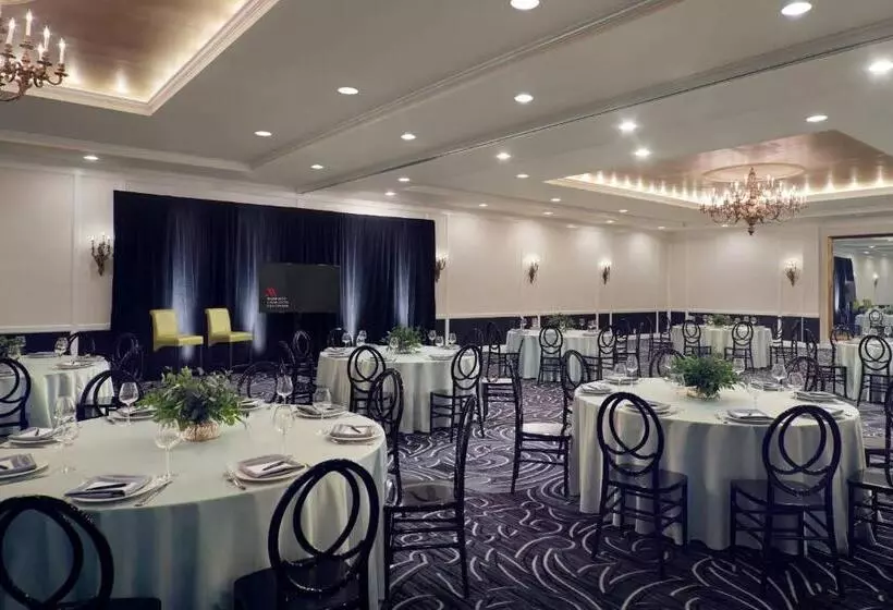 Отель Charlotte Marriott Southpark