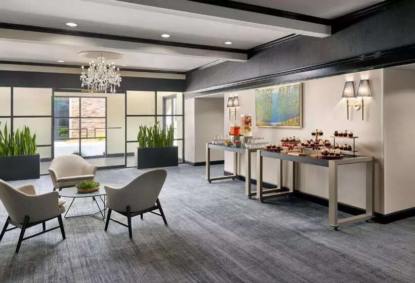 Отель Charlotte Marriott Southpark