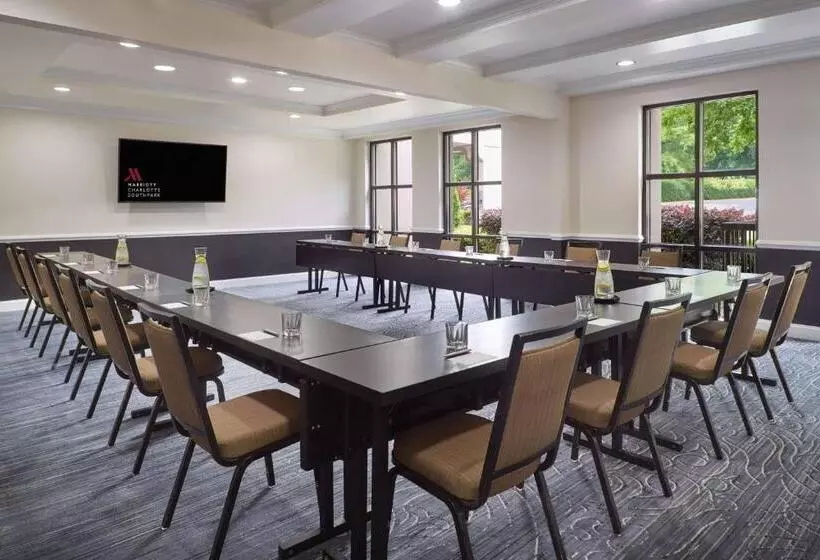 Отель Charlotte Marriott Southpark