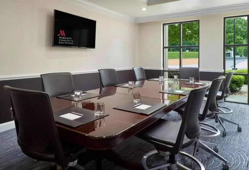 Отель Charlotte Marriott Southpark