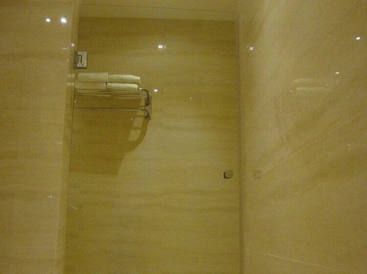 هتل Continental Altamira