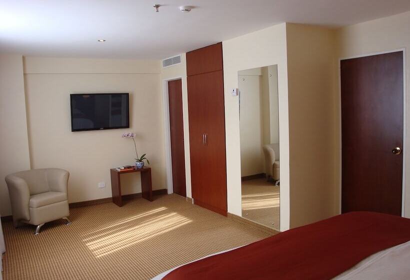 هتل Continental Altamira