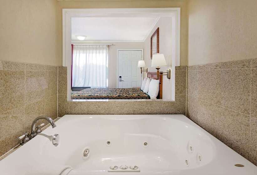 هتل Knights Inn Palmdale Ca