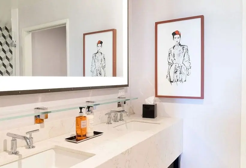 Отель Montrose At Beverly Hills