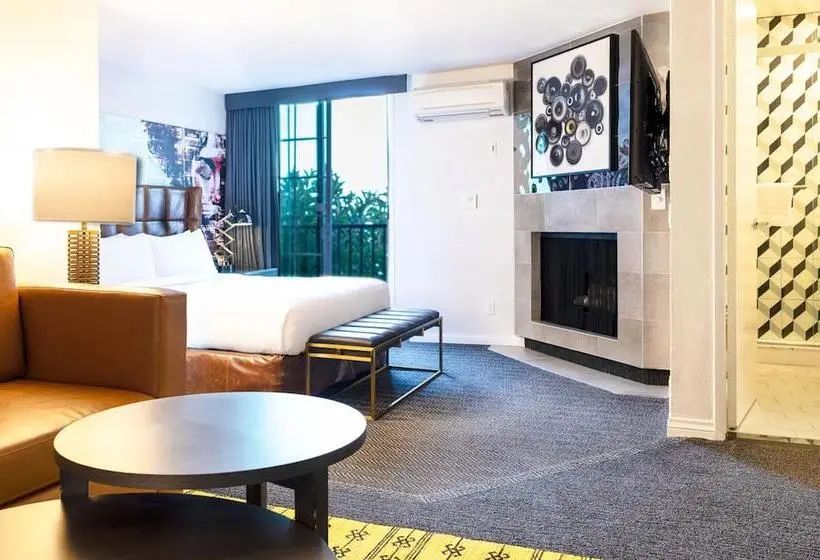 Отель Montrose At Beverly Hills