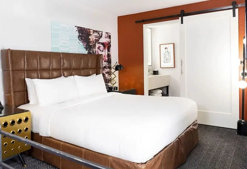 Отель Montrose At Beverly Hills