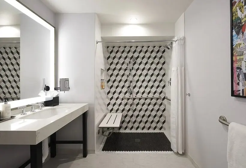 Отель Montrose At Beverly Hills