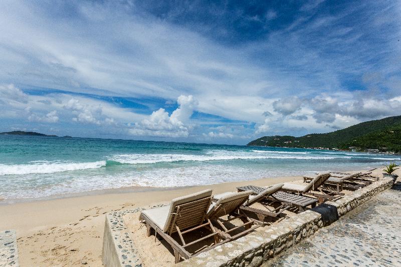 هتل Sebastians On The Beach