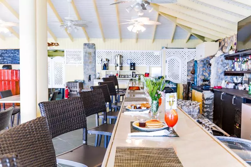 호텔 Sebastians On The Beach