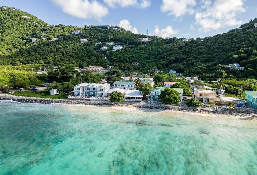 هتل Sebastians On The Beach