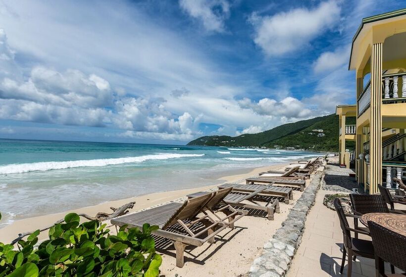 هتل Sebastians On The Beach