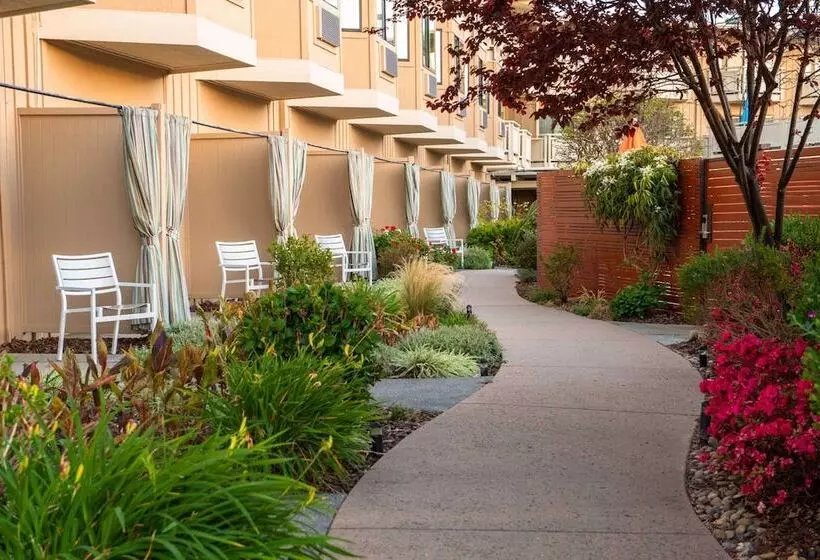 فندق The Lodge At Tiburon