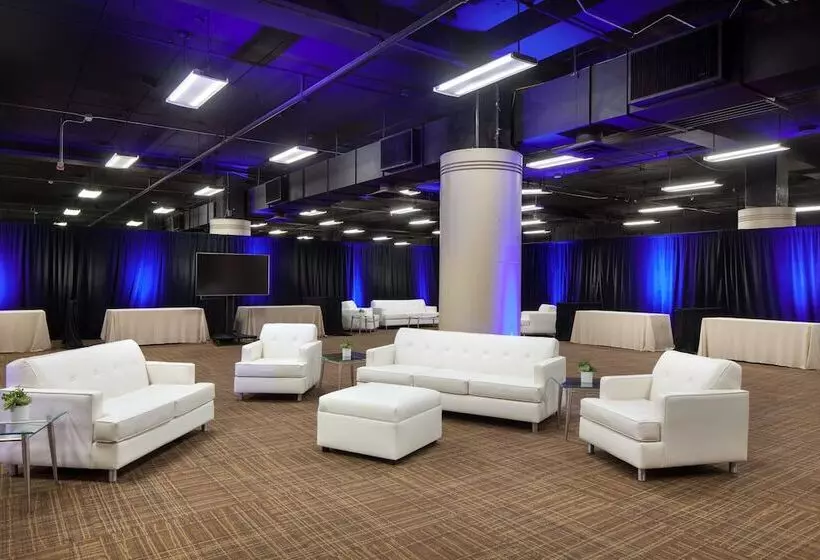 The Westin Bonaventure Hotel & Suites, Los Angeles