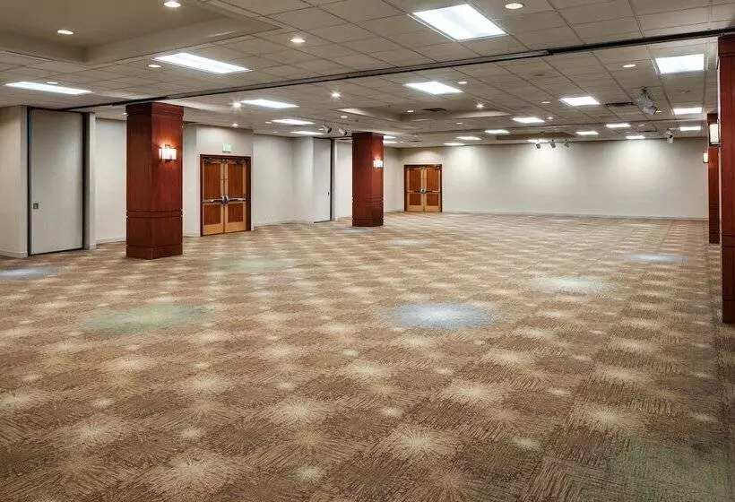 The Westin Bonaventure Hotel & Suites, Los Angeles