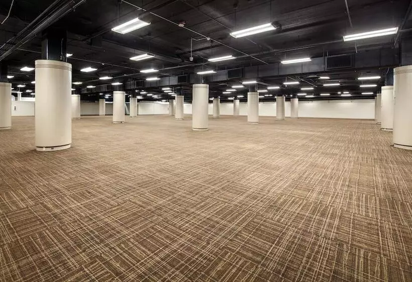 The Westin Bonaventure Hotel & Suites, Los Angeles