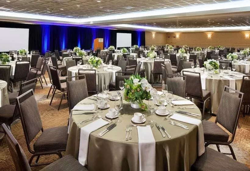 The Westin Bonaventure Hotel & Suites, Los Angeles