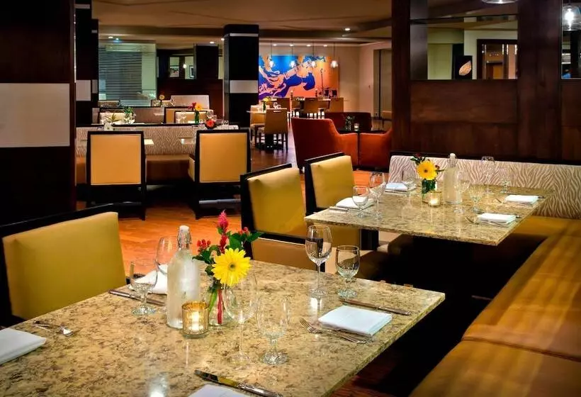 בית מלון כפרי Trumbull Marriott Shelton