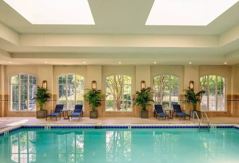 בית מלון כפרי Washington Duke Inn & Golf Club