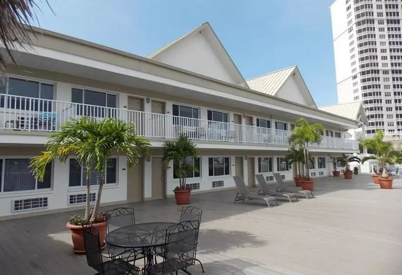 Legacy Harbour Hotel & Suites