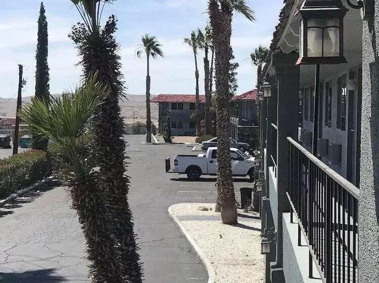 汽车旅馆 Economy Inn Barstow
